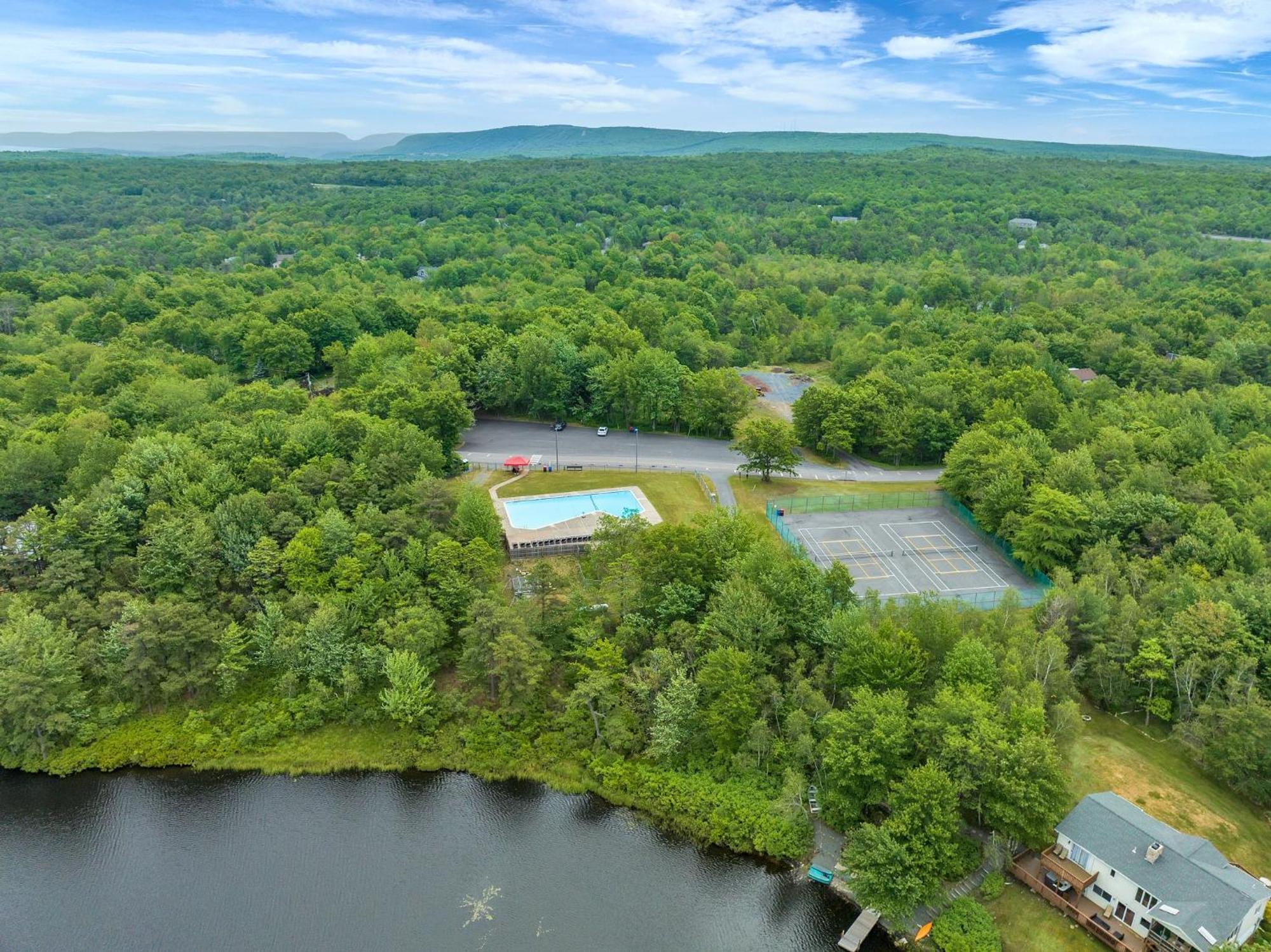 The Sage Chalet In Emerald Lakes, Poconos! Long Pond Экстерьер фото